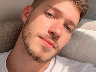M Vini 21cm's Profile Picture