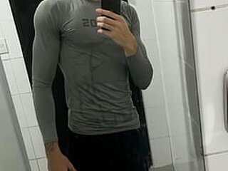 Yuri Godoy's Profile Picture
