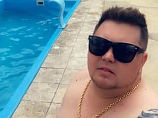 Heliton's Profile Picture