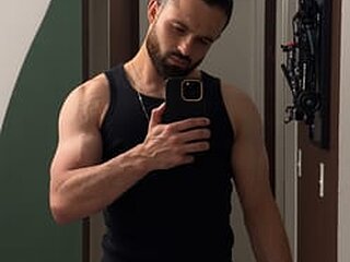 PJ Lewis's Profile Picture