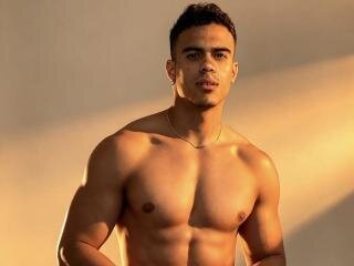 DominicSalazar's Profile Picture