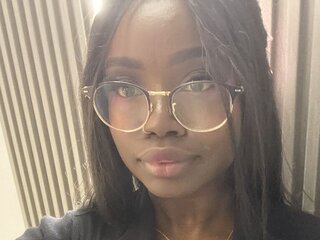 EmelyDebbi's Profile Picture